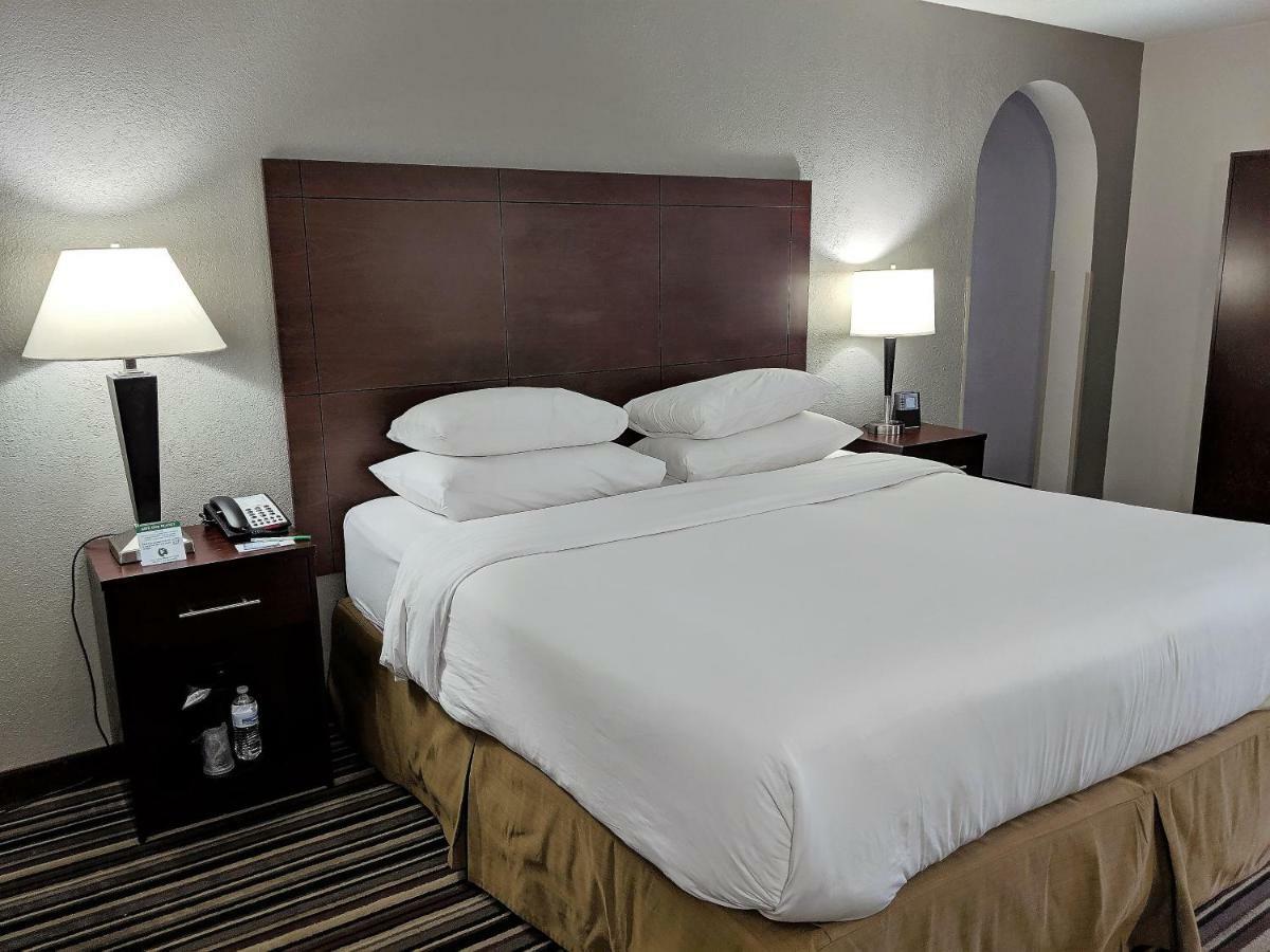 Hotel Wyndham Garden Charlotte Airport Southeast Esterno foto