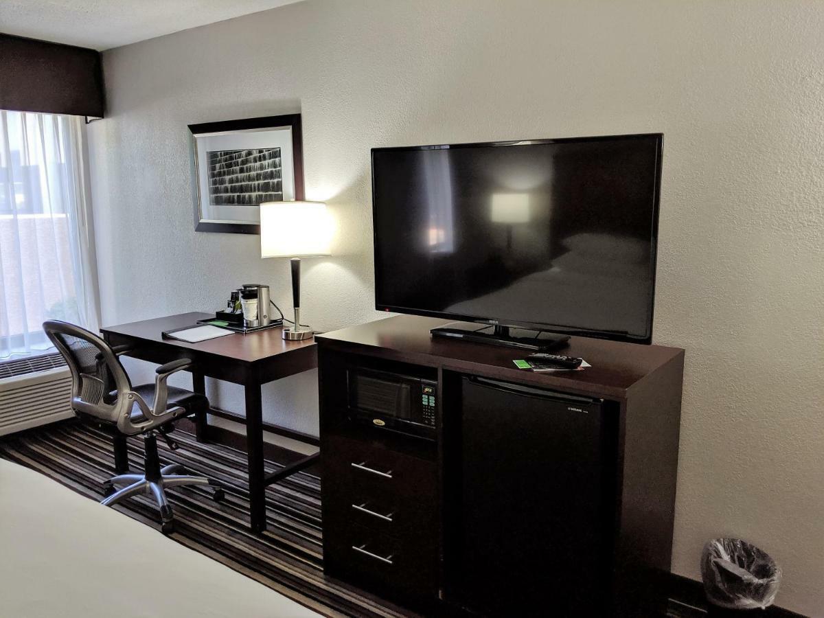 Hotel Wyndham Garden Charlotte Airport Southeast Esterno foto